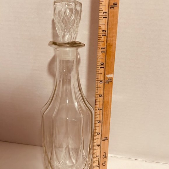 GLASS DECANTER - Picture 1 of 2